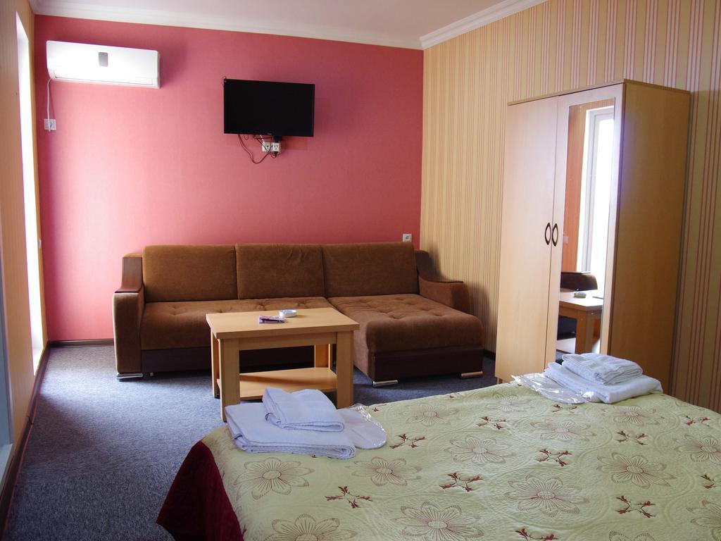 King Edward Hotel Tbilisi Room photo