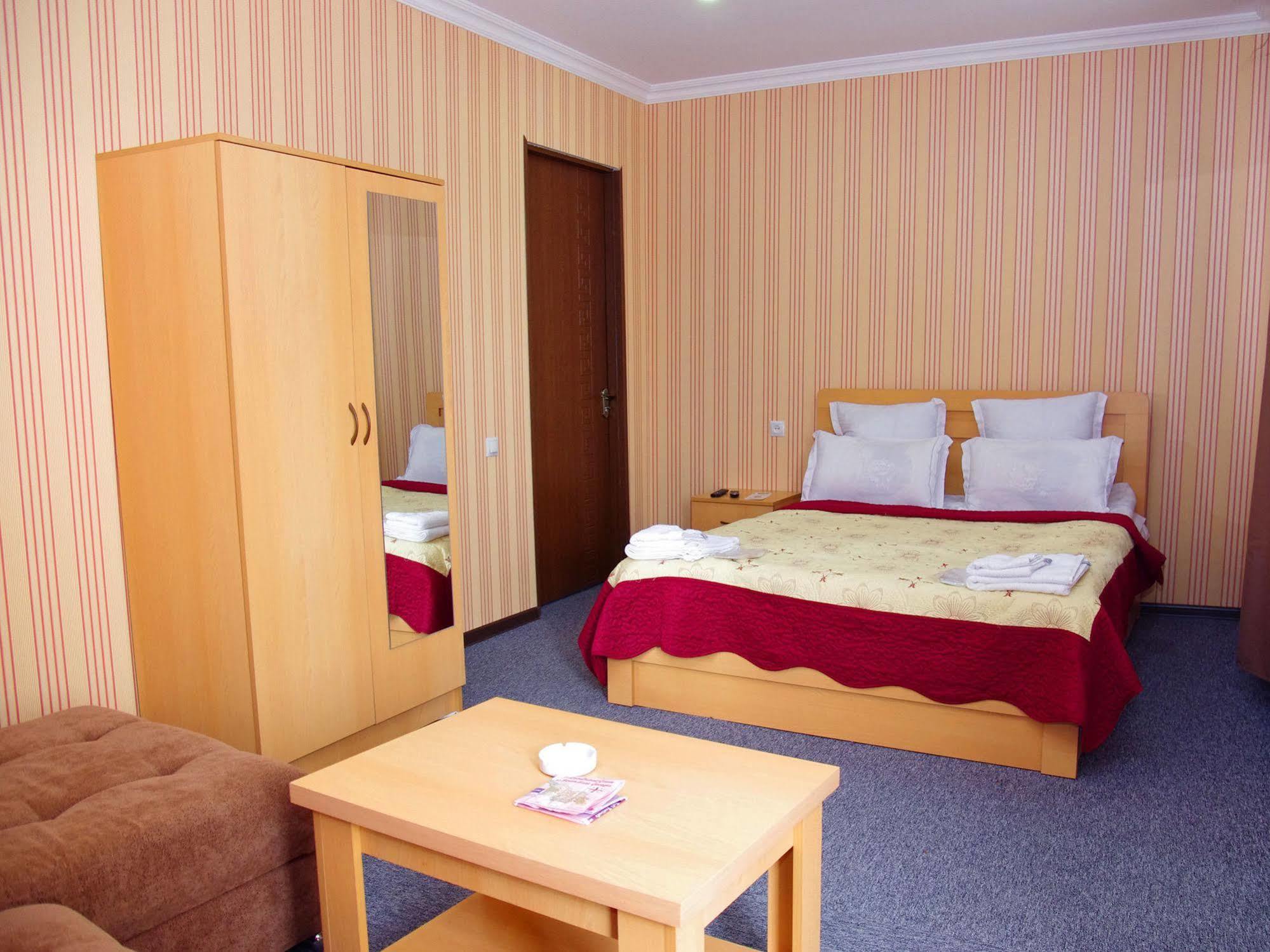 King Edward Hotel Tbilisi Exterior photo